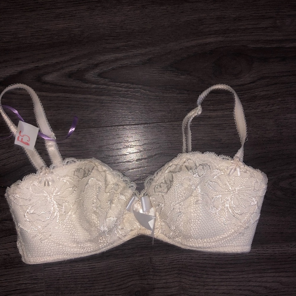 Chantal Thomass 34C Ivory underwire Bra  F5